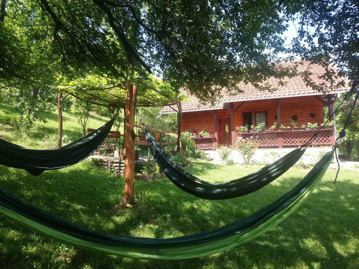 Guest House Little Heaven Uzice Bagian luar foto